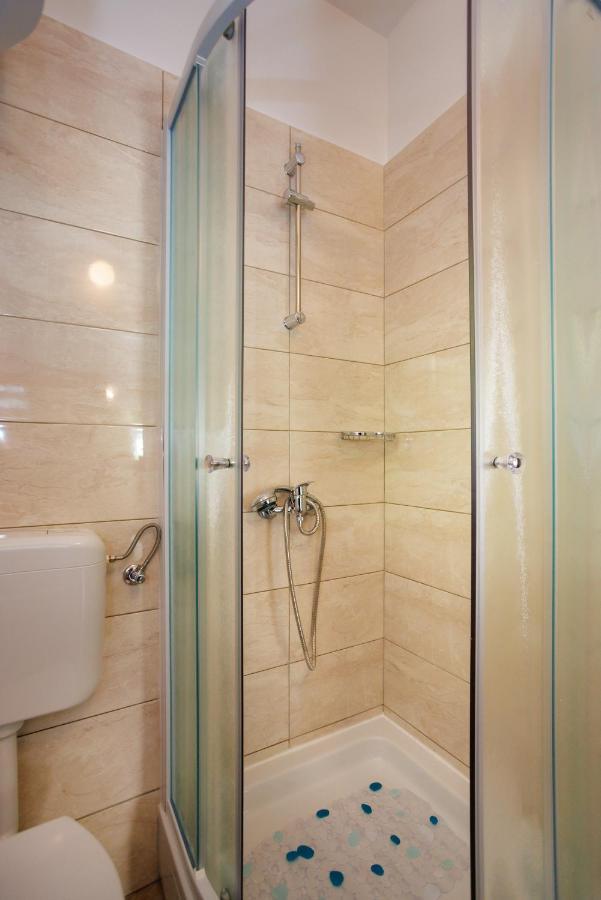 Apartment Studio Close To Sea كرك المظهر الخارجي الصورة